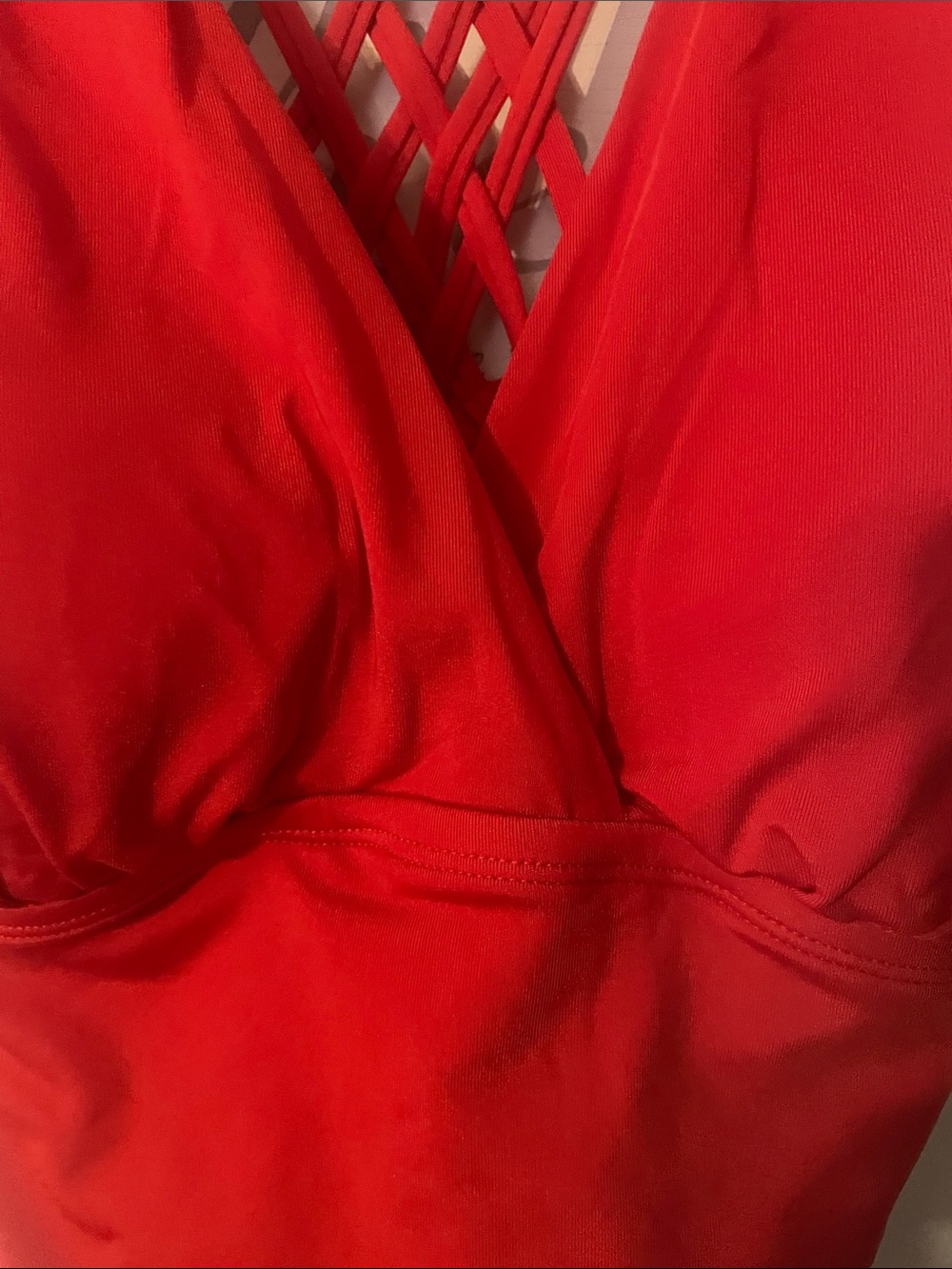 Jantzen red 1 piece swimsuit made with 92% polyamide and 8% elastane. - Picture 7 of 9